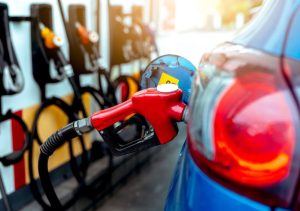 Ціна на паливо в Литві, Естонії та Латвії на АЗС — скільки коштує бензин сьогодні і чого чекати далі