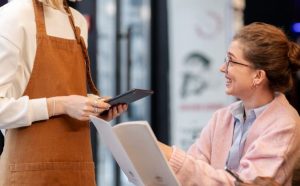 Як знайти роботу в Литві мігрантам і українським біженцям