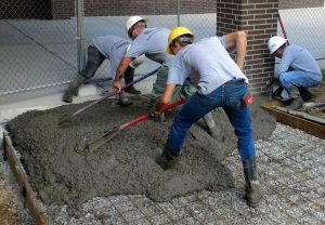 Як знайти роботу в Литві мігрантам і українським біженцям